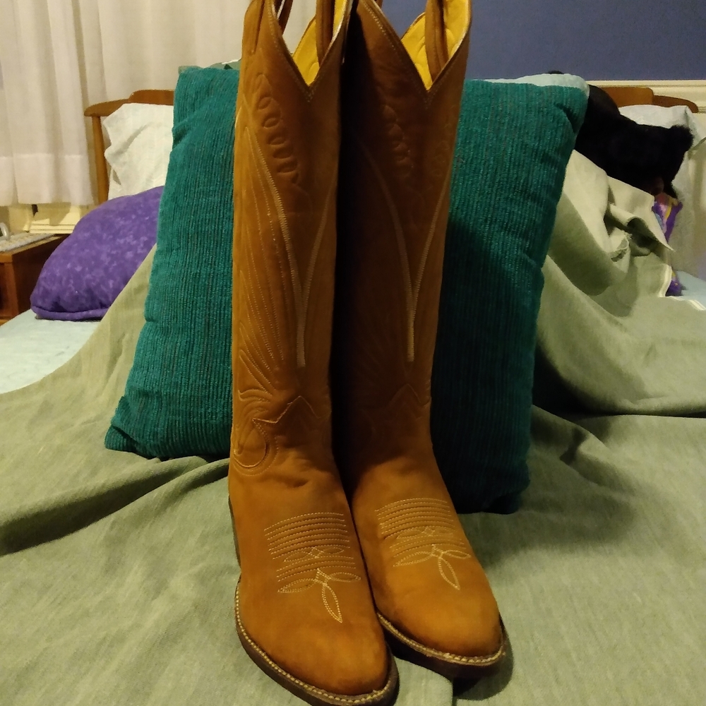 Ladies Tony Lama Suede Western Boots